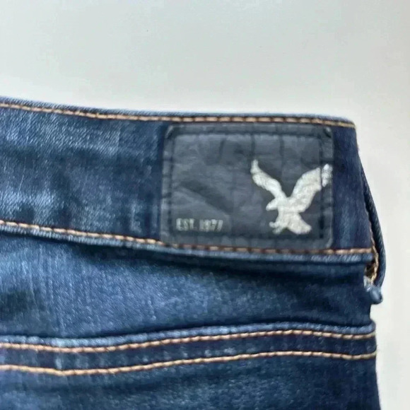 American Eagle Women's Mid-Rise Denim Short, Size 0 - Picture 4 of 6